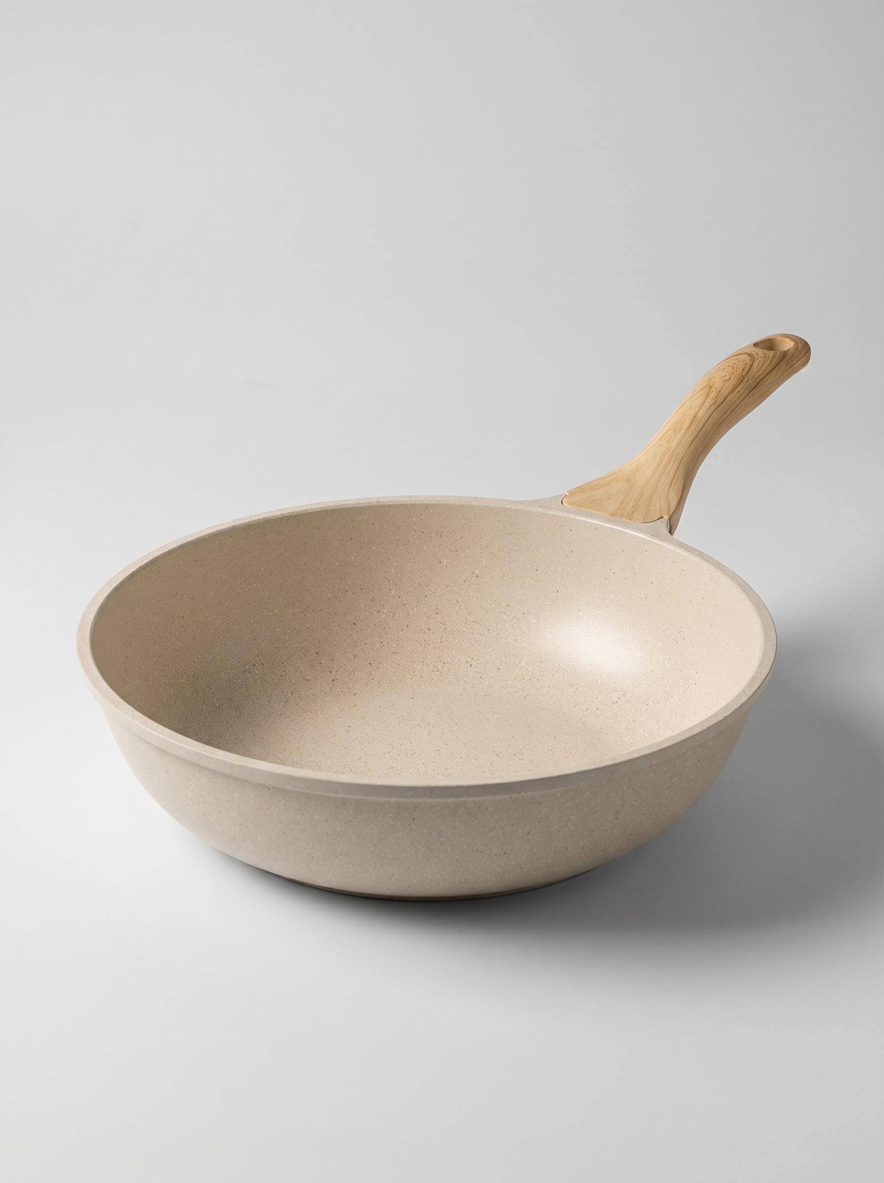 AERA Ceramic Wok — Universal Natural Non-Stick